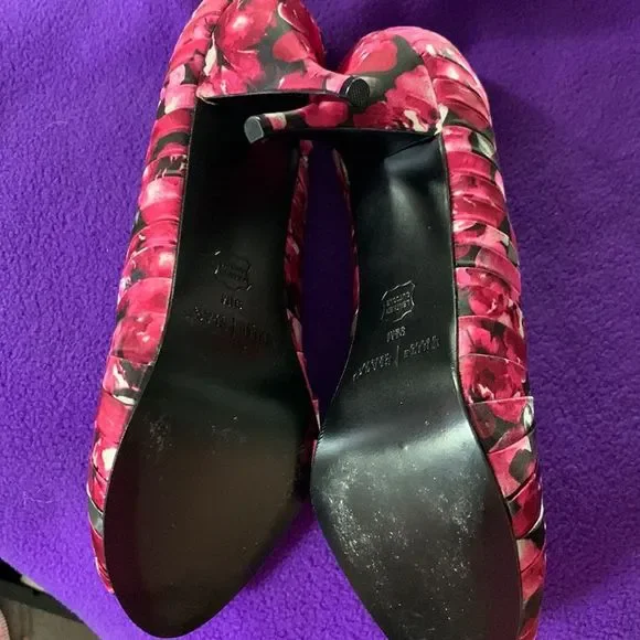 NWOT White House Black Market Floral Satin-Like Peep-Toe Heels - Picture 8 of 13